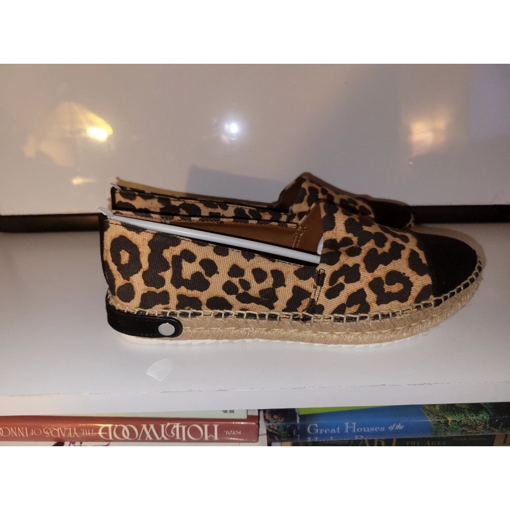 Franco Sarto New slip-on loafers Leopard with black tip size 6.5 women Super Cut